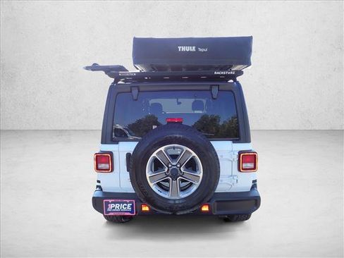 Used 2020 Jeep Wrangler Unlimited Sahara AWD/4WD image 3