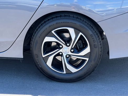 Used 2017 Honda Accord LX image 7