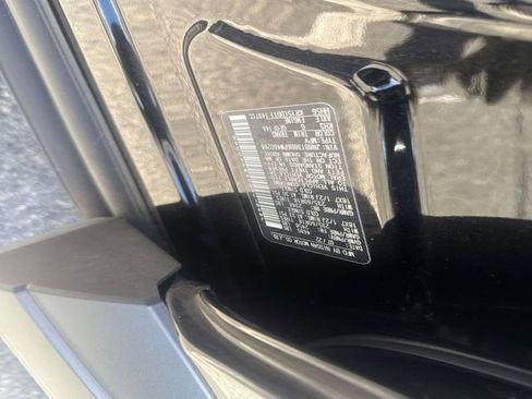 Used 2023 Nissan Rogue SV image 19