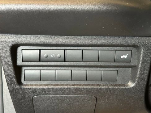 Used 2022 Mitsubishi Outlander SEL image 18