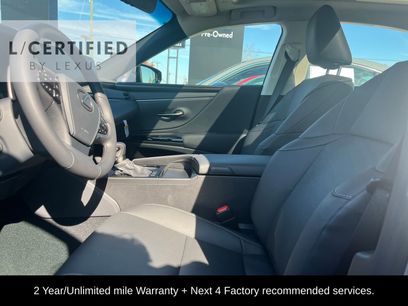 Used 2025 Lexus ES 350 w/ Premium Package