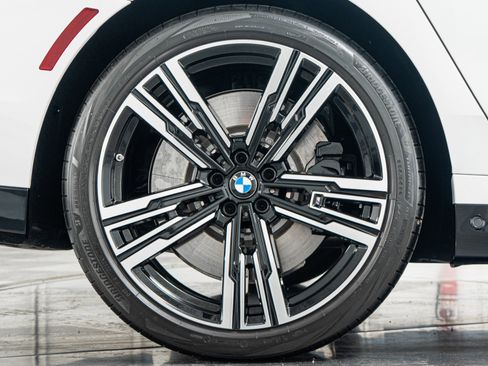 Used 2024 BMW 760i xDrive w/ Executive Package AWD/4WD image 48