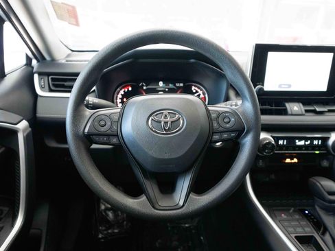 Used 2025 Toyota RAV4 XLE image 21