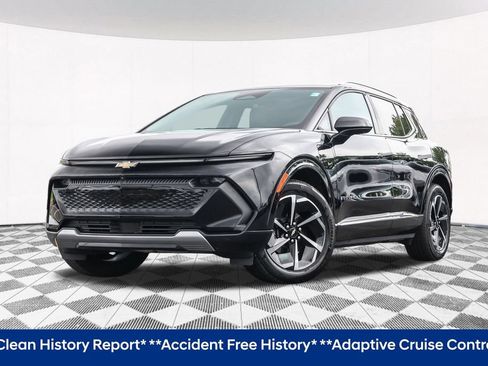 Used 2024 Chevrolet Equinox EV LT AWD/4WD image 2