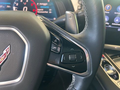 Used 2022 Chevrolet Corvette Stingray Coupe w/ Z51 Performance Package image 10