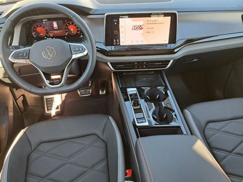 New 2026 Volkswagen Atlas Peak Edition image 22