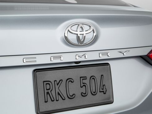 Used 2020 Toyota Camry LE w/ Convenience Package FWD image 56