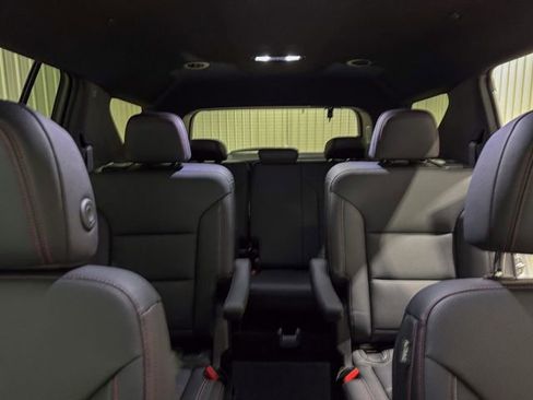 Used 2024 Chevrolet Traverse Z71 image 21