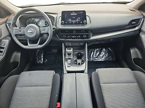 Used 2023 Nissan Rogue SV image 11