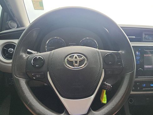 Used 2019 Toyota Corolla LE FWD image 12