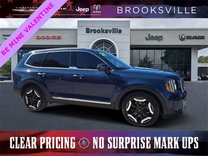 Used 2024 Kia Telluride S w/ S Sunroof Package