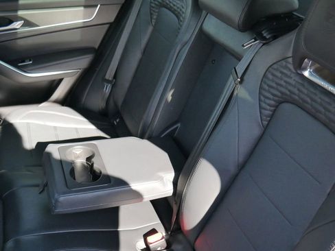 Used 2024 Jaguar F-PACE SVR AWD/4WD image 27