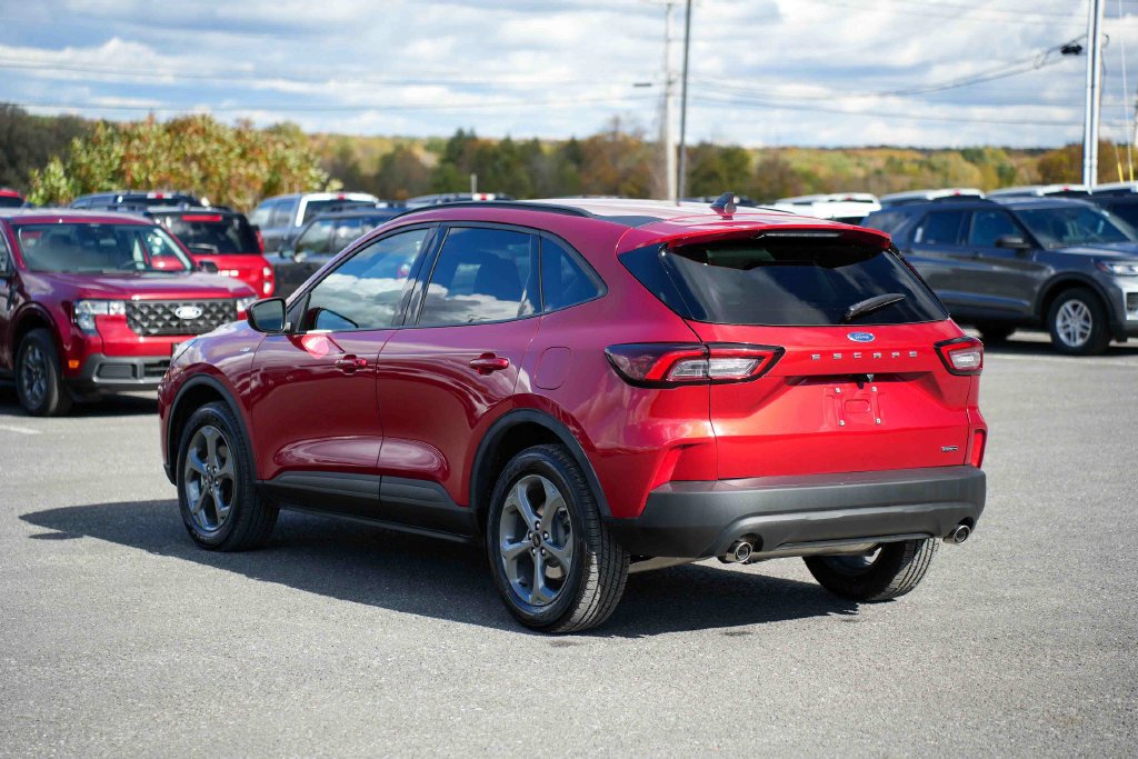 Used 2025 Ford Escape ST-Line Select AWD/4WD image 7