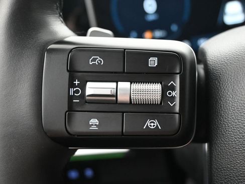 Used 2025 Hyundai Santa Fe Limited image 34