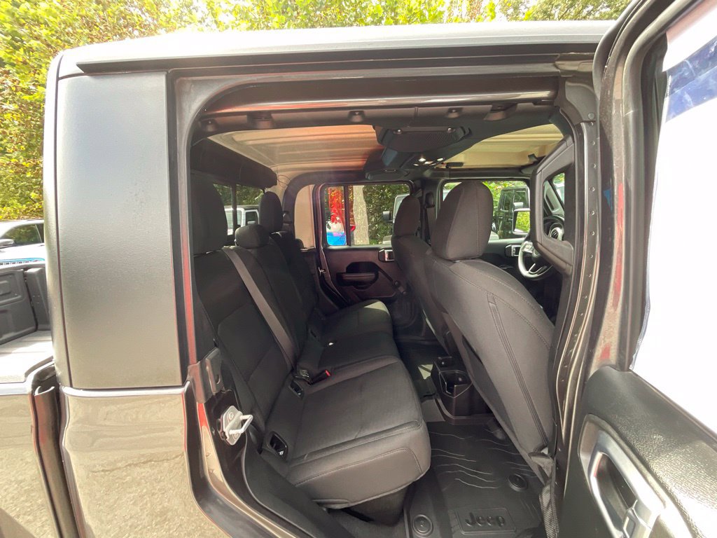 Used 2021 Jeep Gladiator Sport AWD/4WD image 24