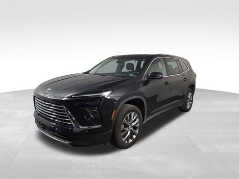 Used 2025 Buick Enclave Preferred AWD/4WD image 2
