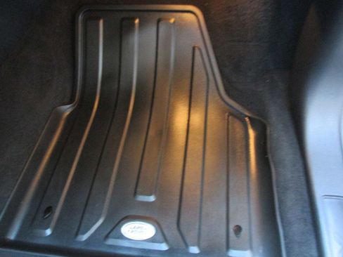 Used 2018 Land Rover Discovery Sport HSE image 65