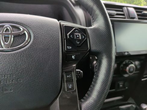 Used 2023 Toyota 4Runner TRD Off-Road Premium AWD/4WD image 23