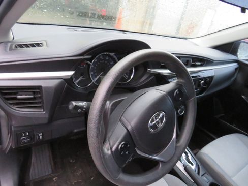 Used 2015 Toyota Corolla L image 7