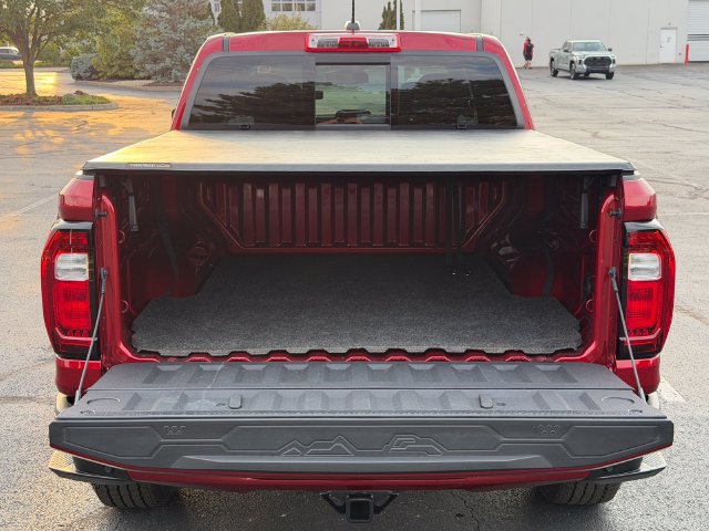 Used 2024 GMC Canyon Elevation w/ Elevation Premium Package AWD/4WD image 17