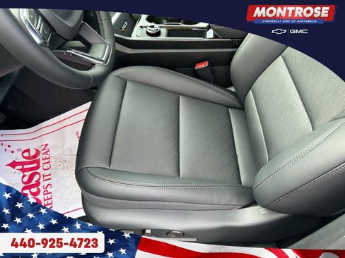 New 2026 Chevrolet Equinox LT w/ Convenience Package II image 19