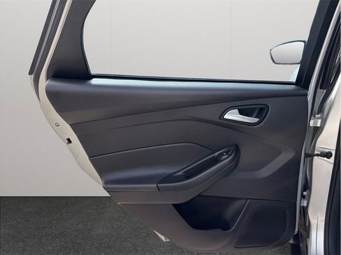 Used 2014 Ford Focus SE image 26