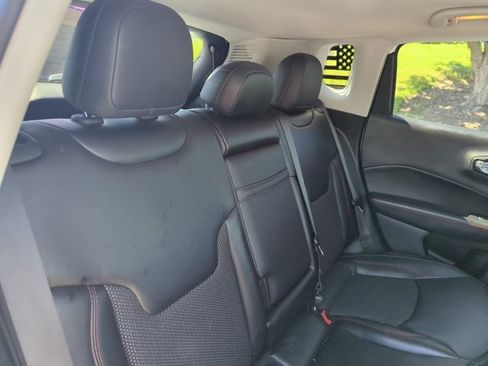 Used 2019 Jeep Compass Trailhawk w/ Cold Weather Group AWD/4WD image 30