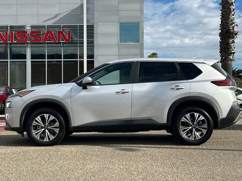 Used 2023 Nissan Rogue SV image 7