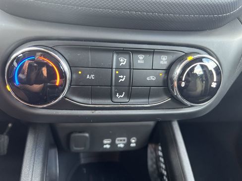 Used 2023 Chevrolet TrailBlazer LS image 14