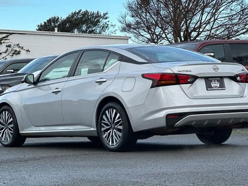 Used 2023 Nissan Altima 2.5 SV image 6