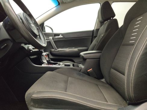 Used 2022 Kia Sportage LX w/ LX FWD Value Edition Package image 17