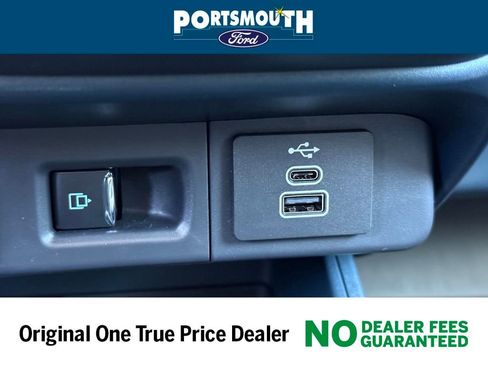 New 2025 Ford Maverick Lariat w/ 4K Tow Package image 23