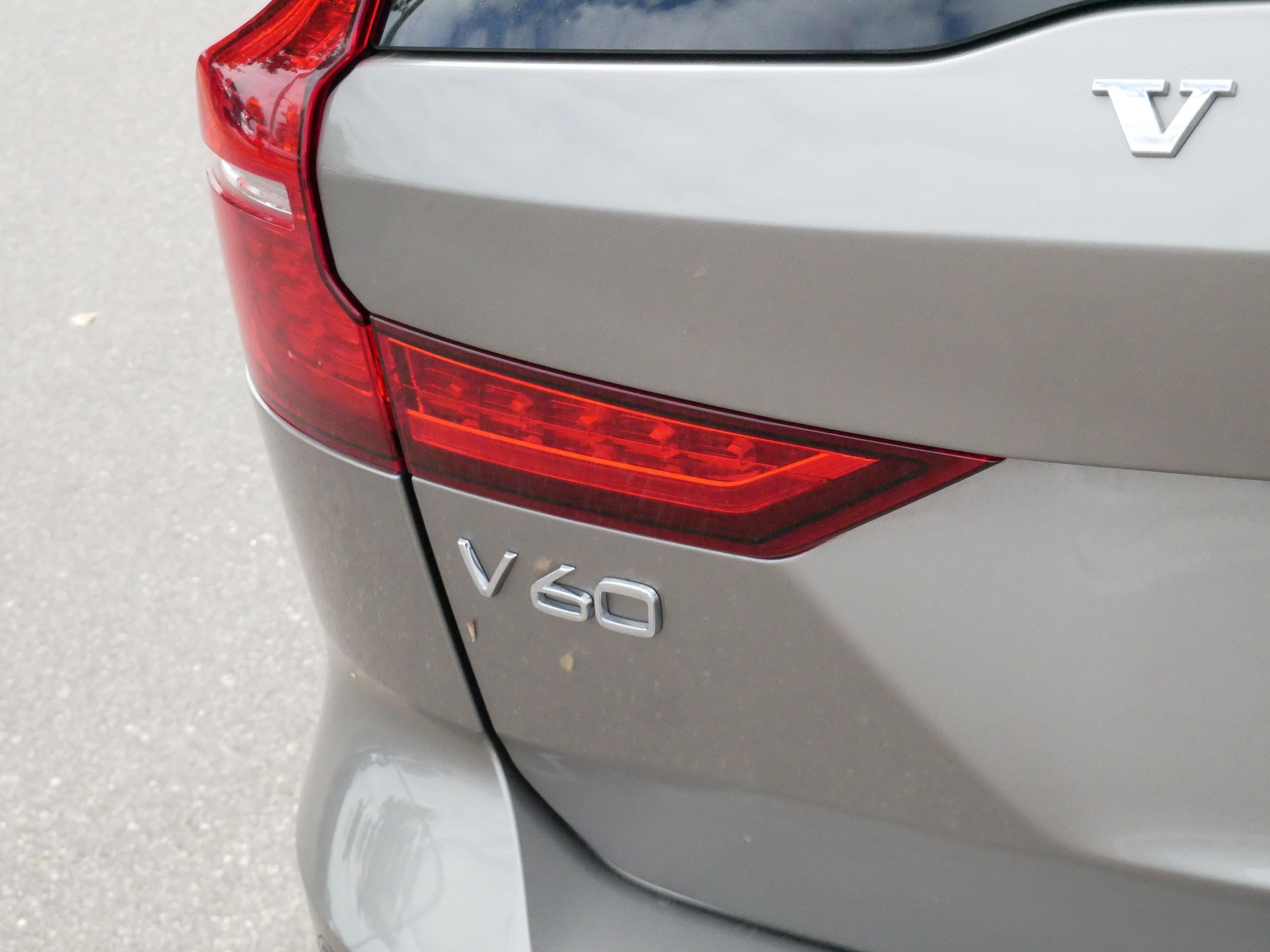 Used 2020 Volvo V60 T5 Cross Country AWD/4WD image 17