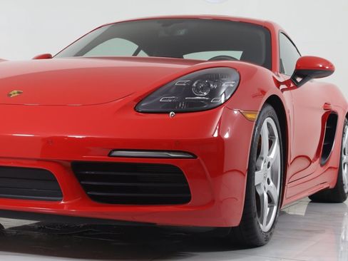 Used 2023 Porsche 718 Cayman S w/ Sport Chrono Package image 97