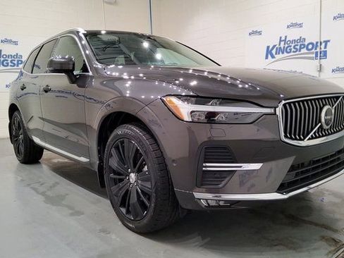 Used 2022 Volvo XC60 B5 Inscription w/ Advanced Package image 2