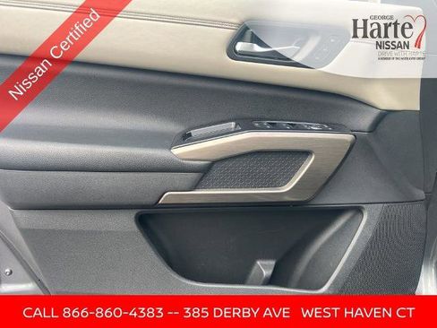 Certified 2022 Nissan Pathfinder Platinum image 13