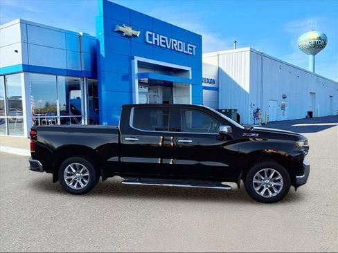 Used 2019 Chevrolet Silverado 1500 LTZ w/ LTZ Premium Package image 2