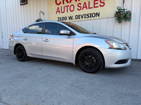 Used 2013 Nissan Sentra SV FWD image 2