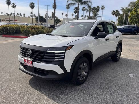 New 2026 Nissan Kicks S image 4