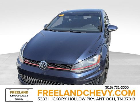 Used 2017 Volkswagen GTI SE FWD image 5