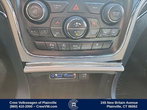 Used 2017 Jeep Grand Cherokee Limited w/ Luxury Group II image 10