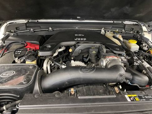 Used 2018 Jeep Wrangler Unlimited Rubicon AWD/4WD image 13