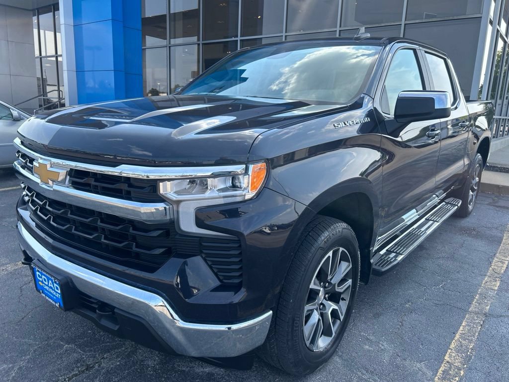 Used 2022 Chevrolet Silverado 1500 LT AWD/4WD image 7