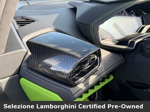 Used 2023 Lamborghini Huracan EVO image 20