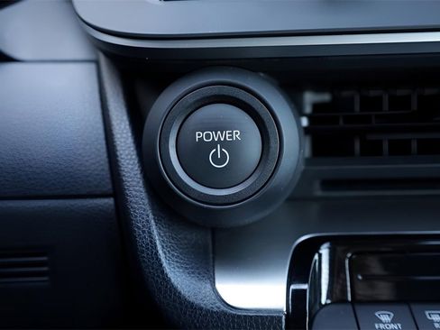 Used 2024 Toyota Prius LE image 33