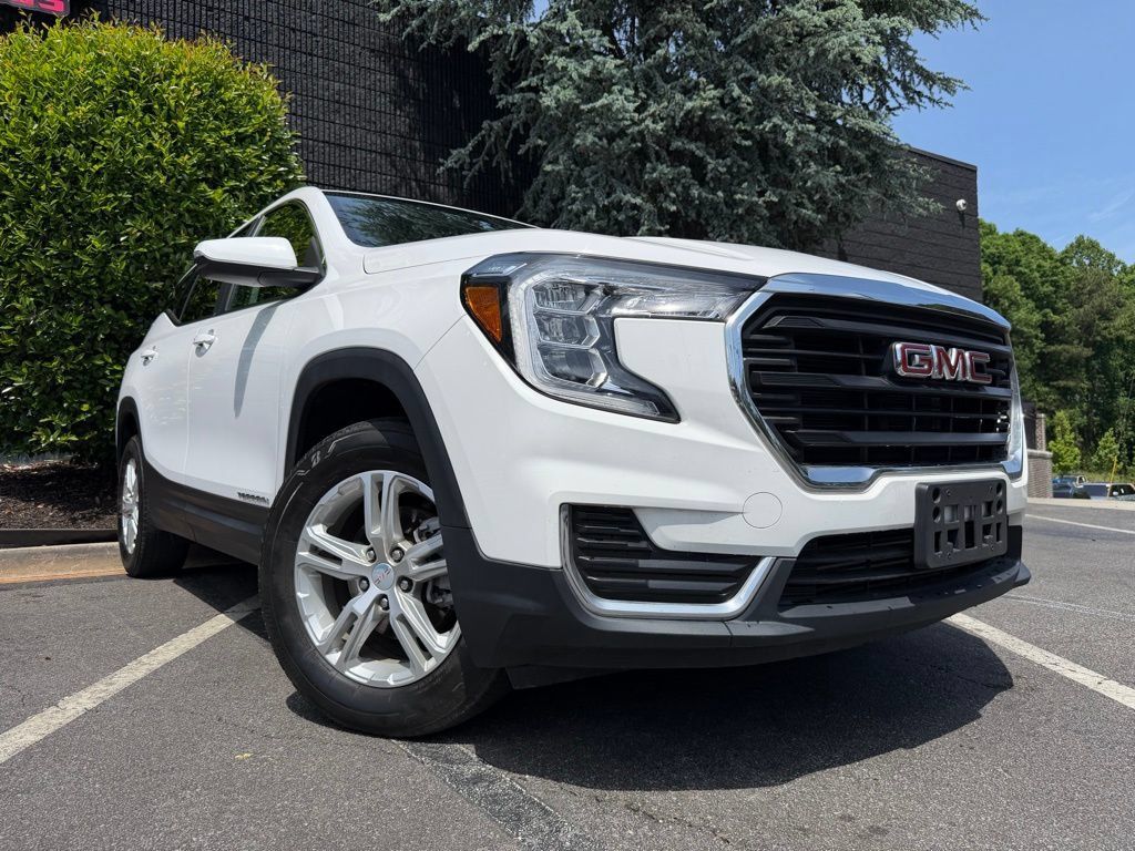 Used 2023 GMC Terrain SLE w/ Driver Convenience Package AWD/4WD image 8