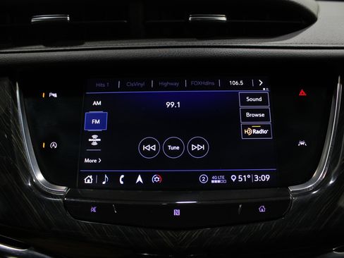 Used 2020 Cadillac XT6 Premium Luxury image 16