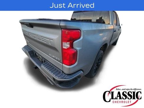 Used 2023 Chevrolet Silverado 1500 Custom image 11