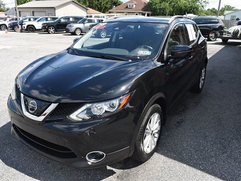 Used 2019 Nissan Rogue Sport SV w/ Technology Package AWD/4WD image 8