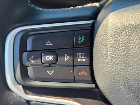 Used 2024 Jeep Wagoneer L 4WD w/ Premium Group I image 18